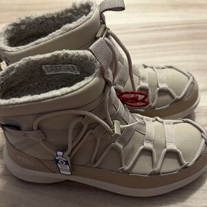 NWT Keen Women's Boots